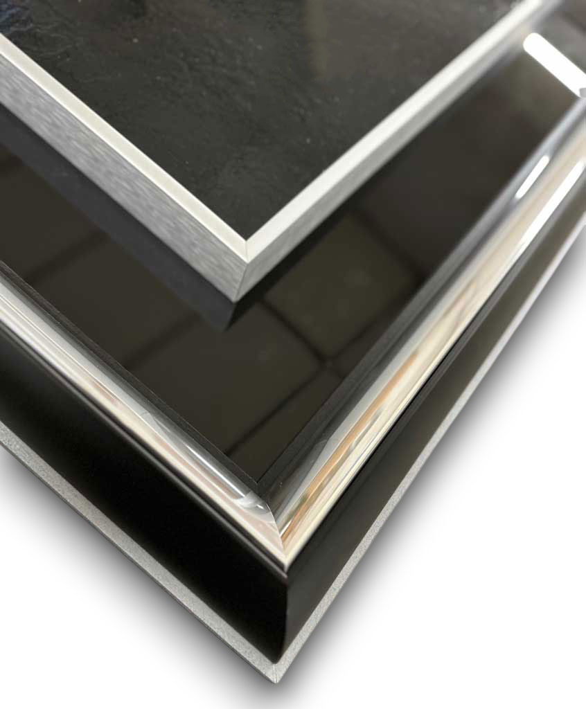 Filet Extérieur Blanc cache clous argent mat plexi noir